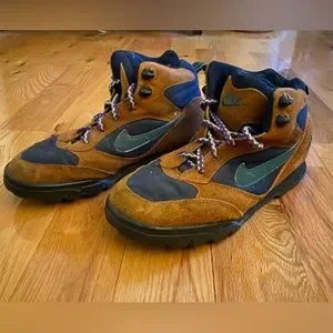 Rare Nike ACG Team USA Official 2010 Vancouver Olympic Hiking Boots womens sz 9